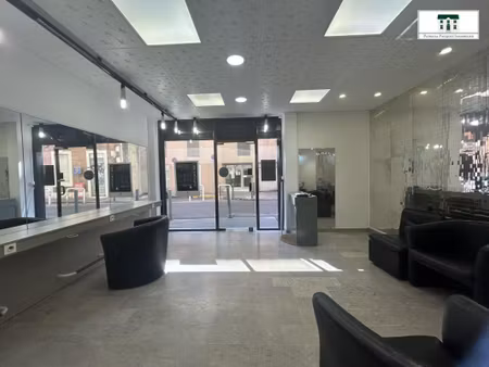 local commercial - rue berard 13005