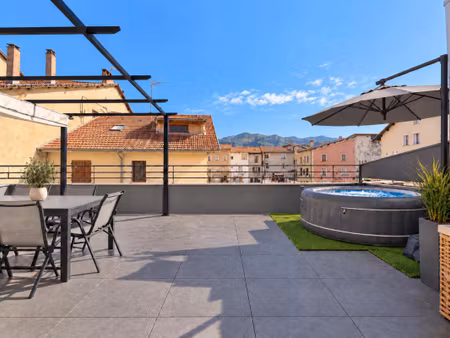 de beaux volumes  une terrasse exceptionnelle