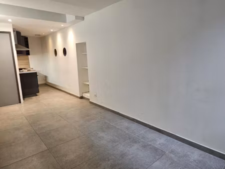 nîmes proximité facultés & centre-ville | t2 duplex avec ter