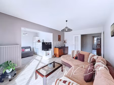 a découvrir  bel appartement t4 dans résidence familiale limite eybens