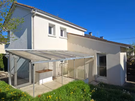 maison de ville  de type 5  sous-sol  garage et jardin clos de 317 m²