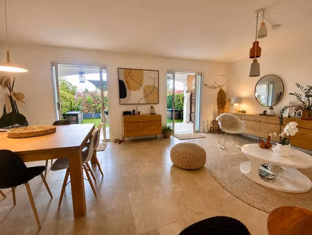 maison le castellet 4 pièce(s) 90 m2 et garage