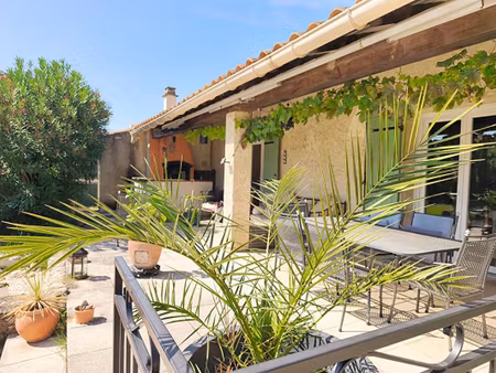 aubignan : spacieuse maison de 213 m² avec vue sur le mont ventoux