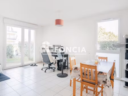 t2 de 43 m² en rez-de-jardin à olivet (proche bourg)