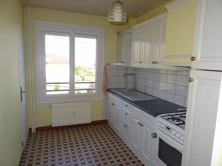 limoges secteur sud bel appartement f3 d'environ 60 m² au premier etage sans ascenceur deu