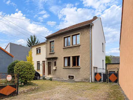 maison 4 pièces de 110 m² avec grand terrain et dépendances — stiring-
