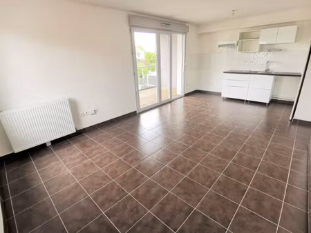 t3 avec balcon et parking à toulouse