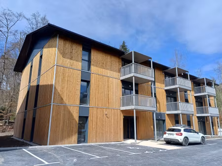t2 avec jardin  un box et un parking à chatillon sur cluses