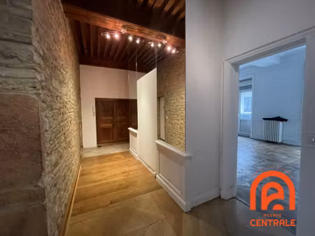 grand t4 avec 3 chambres + alcove