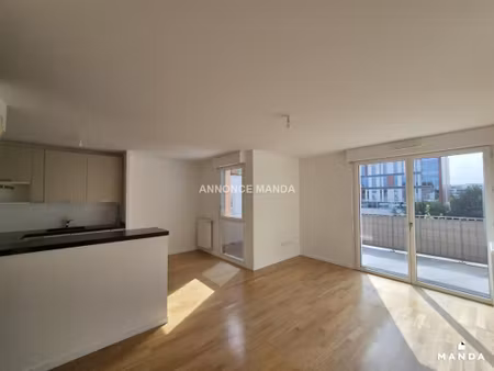 t2 non meublé avec balcon et parking - 7  rue robert cavelier de la salle  91300  massy  f