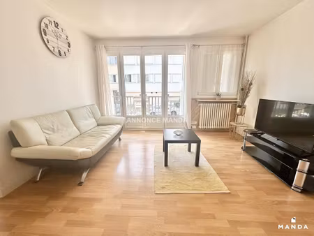 t4 meublé - 23  residence de la cerisaie  91120  palaiseau  france