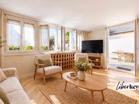 plaisir – maison familiale de plain-pied - 5 pièces - 120 m² au sol avec jardin et garage 