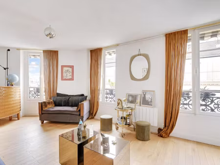 exclusivité doly - 4 pièces rare en plein coeur de paris