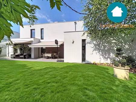 maison de prestige de 155 m2 en vente oberhausbergen  grand est