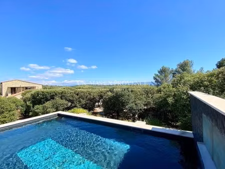 villa de luxe de 4 pièces en location gordes  provence-alpes-côte d'azur