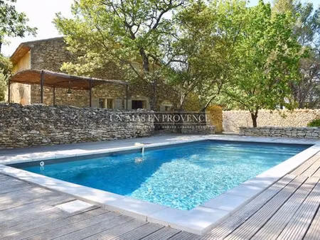 villa de luxe en location lacoste  provence-alpes-côte d'azur