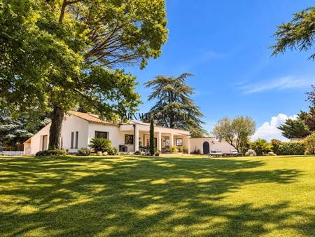 maison de luxe en vente à allan  france