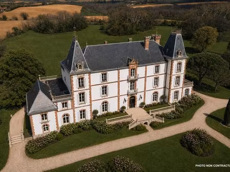 prestigieux château de 1154 m2 en vente - bourg-saint-bernard  france