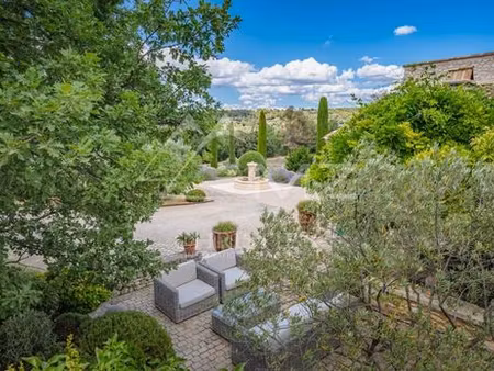 maison de prestige de 275 m2 en location ménerbes  france