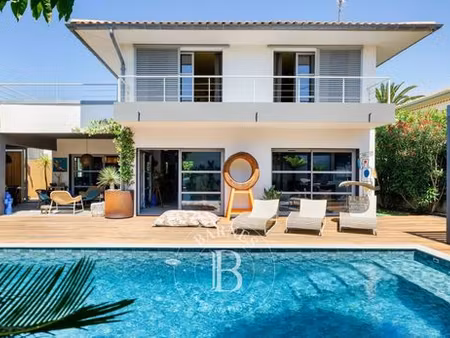 maison de 4 chambres de luxe en location à biarritz  nouvelle-aquitaine