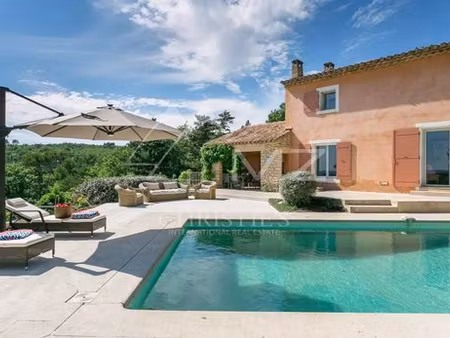 maison de luxe de 6 pièces en location à murs  provence-alpes-côte d'azur