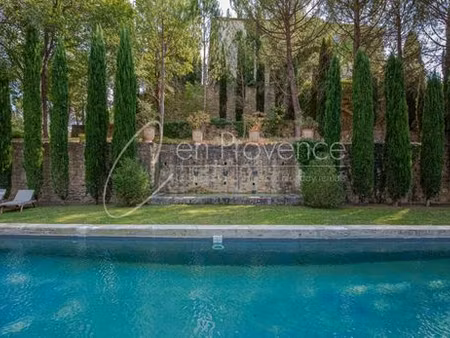 prestigieux château en location gignac  france