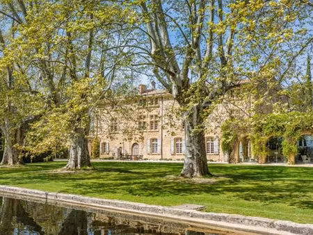 prestigieux château en location aix-en-provence  france