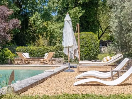 maison de luxe de 6 pièces en location à gordes  provence-alpes-côte d'azur