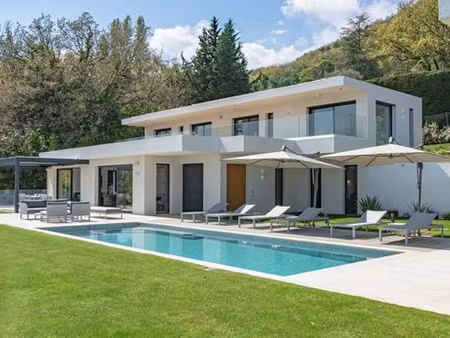 villa de 8 pièces de luxe en location vence  provence-alpes-côte d'azur
