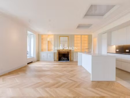 appartement de 5 pièces de luxe en location à champs-elysées  madeleine  triangle d’or  pa