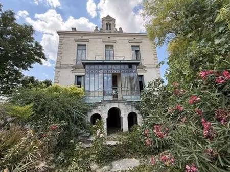 villa de 17 pièces de luxe en vente nîmes  france