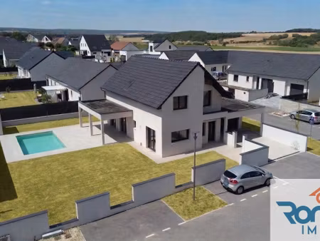 maison 166m2 / 5 pieces / 4 chambres / terrain 571m2