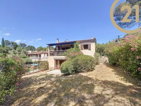 vente - frejus - tour de mare - maison 5 pieces de 106m2