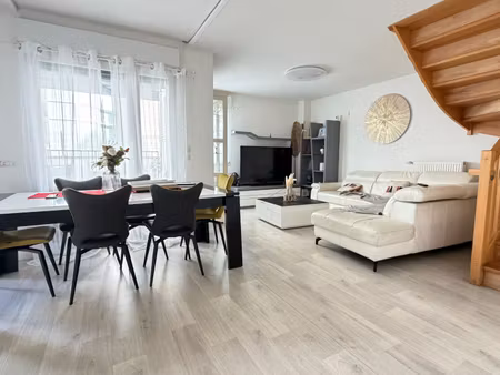 appartement 5 pièces 88 m² à louer évry-courcouronnes 91000 ? | era immobilier
