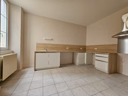 maison 4 pièces 97 m² à louer roullet-saint-estèphe 16440 ? | era immobilier