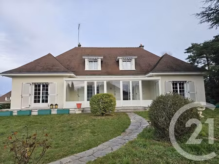 maison à vendre - 9 pièces - 220 84 m2 - chatellerault - 86 - poitou-charentes