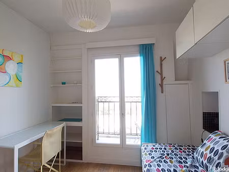 studio meublé avec ascenseur