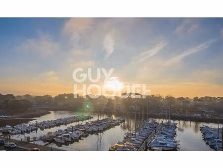 studio avec vue sur le port de capbreton