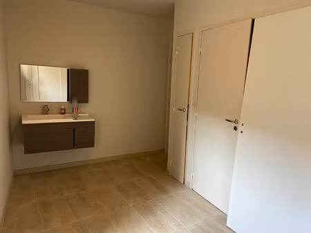 bureaux rénovés - 65 m² - centre-ville du puy-en-velay