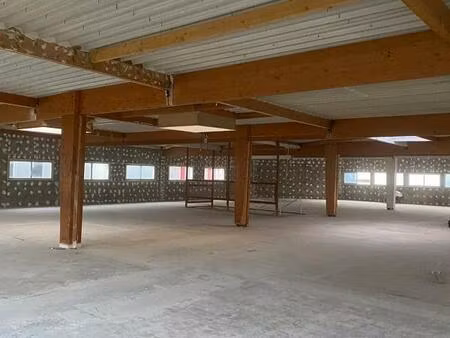bureaux 1000 m² beaulieu 2000