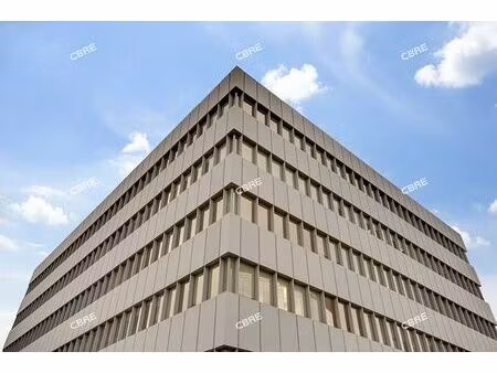 location bureau romainville 2 341 m²
