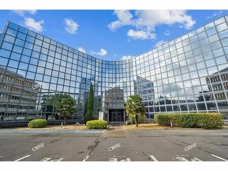 location bureau romainville 3 149 m²