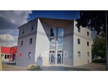 bureaux a louer 73 m² proche route de vannes periherique et tramway