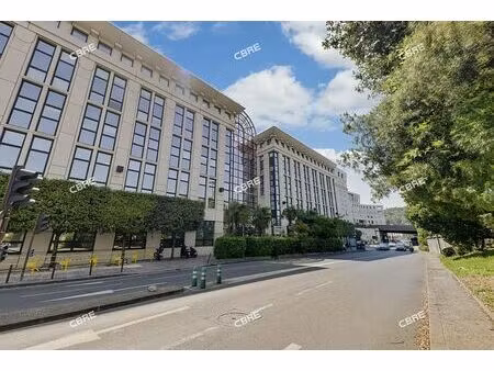 location bureau sevres 6 912 m²