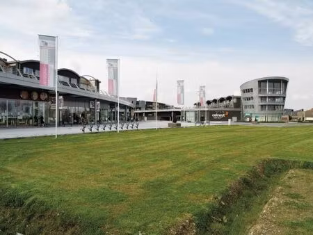 surface commerciale d'env. 1168m² - kloosterbempden