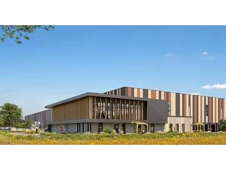 location entrepôt / local d'activités janville 82 133 m²