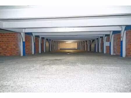 parking fermé  sécurisé pour la location de votre garage