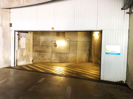 location parking 12 m² à tassin-la-demi-lune (69160)  78 €