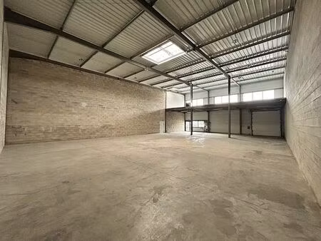 location local d'activités aulnay sous bois 1 069 m²
