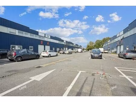location local d'activités chilly mazarin 1 116 m²